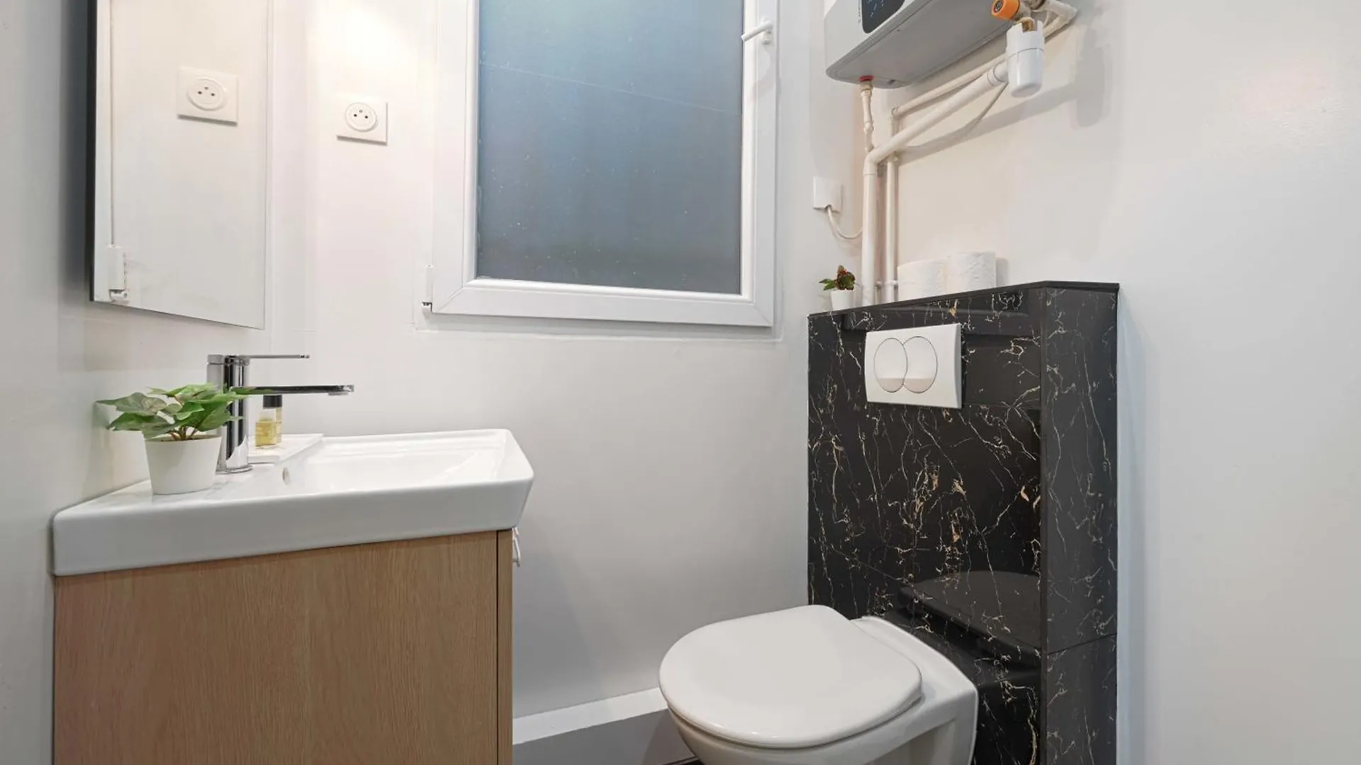 Modern Bright And Fully Renovated Apartment Paris France